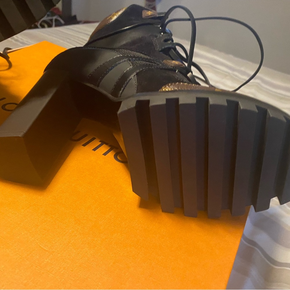 Brand New Designer Boots! - Picture 4 of 5